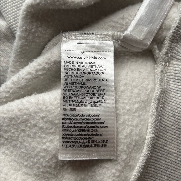 Calvin Klein Crewneck Sweater - Picture 6 of 6